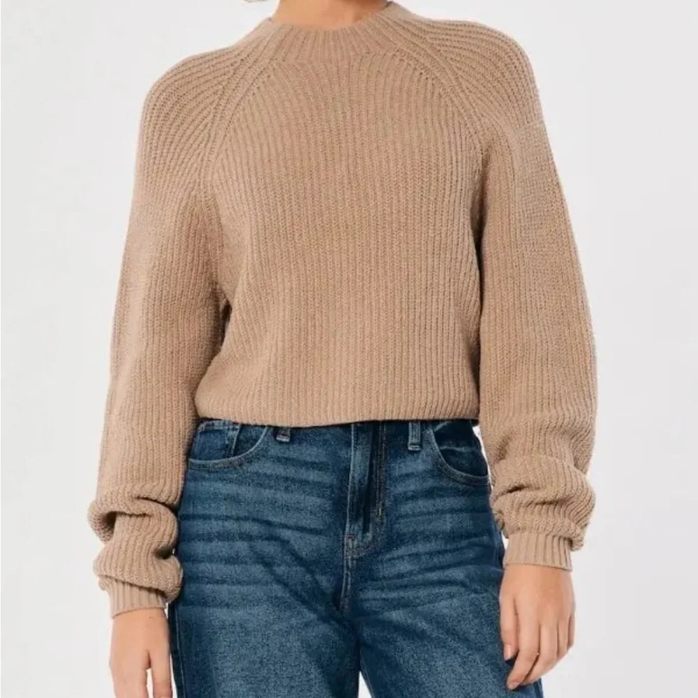 NWT Hollister Women's Cowl Neck Tan Sweater, Size S - Picture 1 of 5